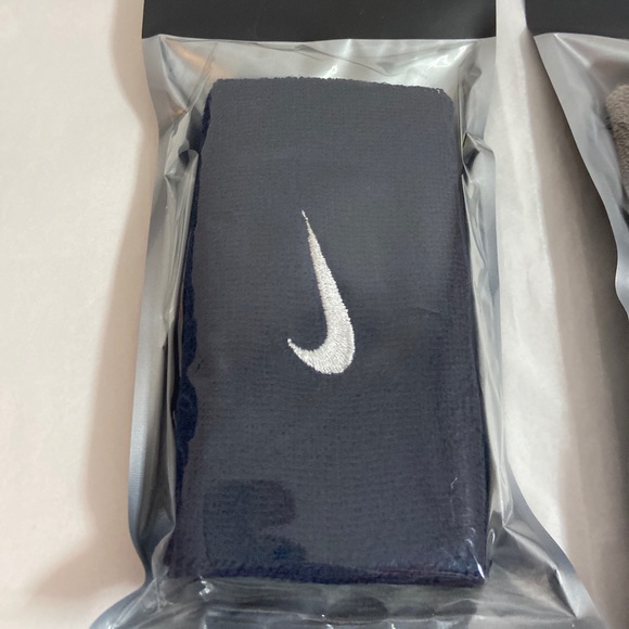 2/$30 🌼 2 pks Nike Swoosh Doublewide Wristbands - Picture 4 of 7